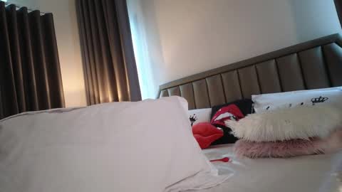 Call Me Linda online show from October 4, 2:39 am