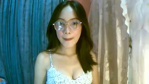 Freya online show from March 21, 7:02 am