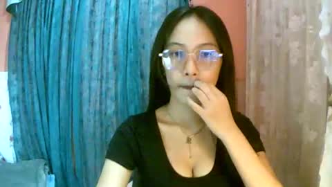 Freya online show from November 17, 4:24 am