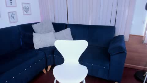 Snapshot of cami_cruzz chatting on March 3, 8:29 pm Camila cruz online show from March 3, 8:29 pm