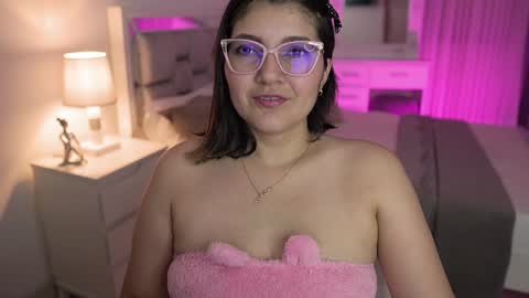 Snapshot of camila_buitrago chatting on January 21, 12:57 am Camila buitrago online show from January 21, 12:57 am