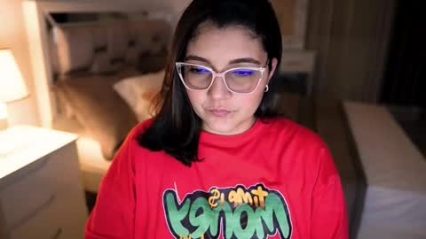 Snapshot of camila_buitrago chatting on October 8, 3:44 am Camila buitrago online show from October 8, 3:44 am