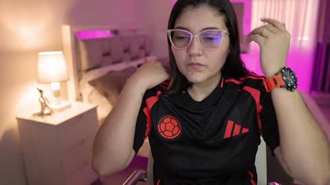 Snapshot of camila_buitrago chatting on December 21, 5:18 pm Camila buitrago online show from December 21, 5:18 pm