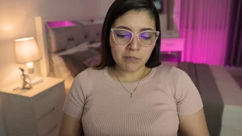 Snapshot of camila_buitrago chatting on January 13, 11:06 pm Camila buitrago online show from January 13, 11:06 pm