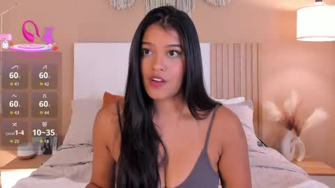 camila_bustamante_ online show from April 20, 6:11 pm