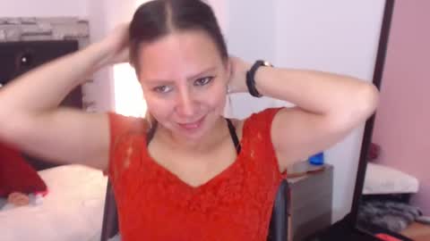 Snapshot of camila_delarosa chatting on February 28, 1:03 pm camila online show from February 28, 1:03 pm