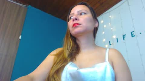 Snapshot of camila_delarosa chatting on December 5, 12:55 pm camila online show from December 5, 12:55 pm