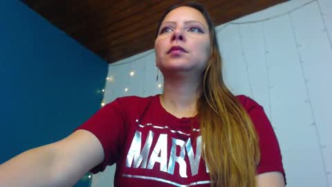 Snapshot of camila_delarosa chatting on December 28, 12:56 pm camila online show from December 28, 12:56 pm