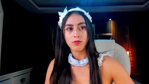 camila_martinez9 online show from October 26, 9:21 pm