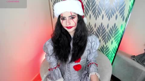 Snapshot of camilaandrade_ chatting on December 16, 10:18 am Cami online show from December 16, 10:18 am