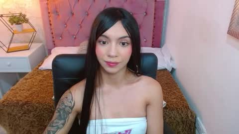 Cami online show from November 17, 7:25 pm