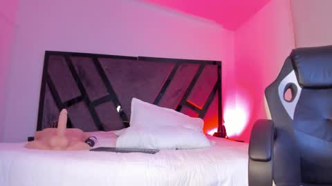 camila preston online show from March 27, 7:32 am