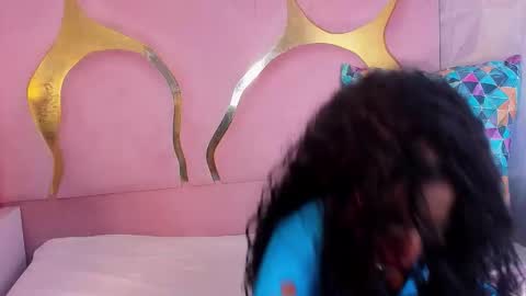 Snapshot of camilaqueenh chatting on October 19, 2:02 am camilaqueenh online show from October 19, 2:02 am