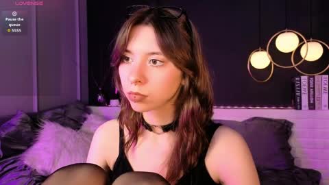 Camilla online show from May 31, 1:39 pm