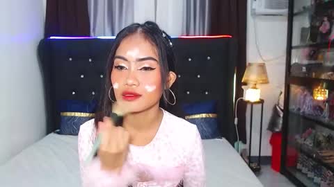 Snapshot of camilla_morena chatting on February 27, 2:10 am camilla_morena online show from February 27, 2:10 am