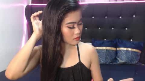 Snapshot of camilla_morena chatting on September 19, 4:00 am camilla_morena online show from September 19, 4:00 am