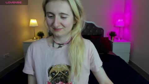 camilladreamer online show from November 5, 6:24 pm