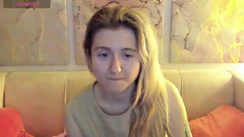 camilladreamer online show from April 18, 11:37 pm