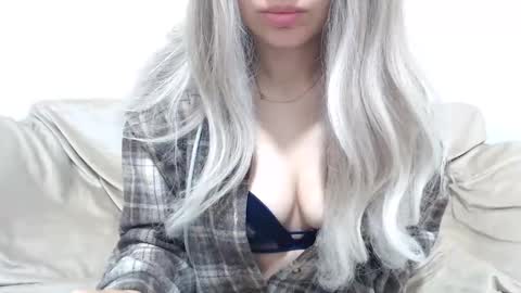 CamilleBunny online show from April 17, 2:35 am