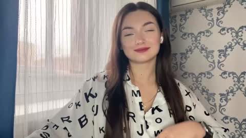 Kate online show from November 20, 8:15 am