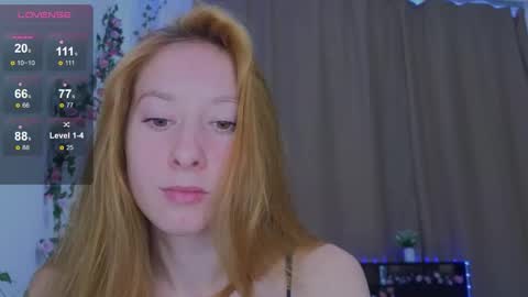 Snapshot of candy_flosse chatting on September 18, 8:46 am candy_flosse online show from September 18, 8:46 am