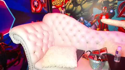 candy online show from October 29, 2:49 am