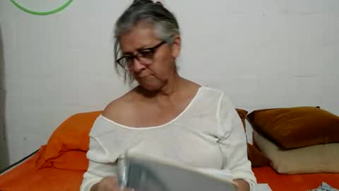 candy online show from January 5, 9:29 pm