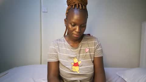 candycurly_ online show from December 3, 6:16 am