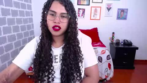 Snapshot of candyhot_sex chatting on October 23, 3:34 am Karen online show from October 23, 3:34 am