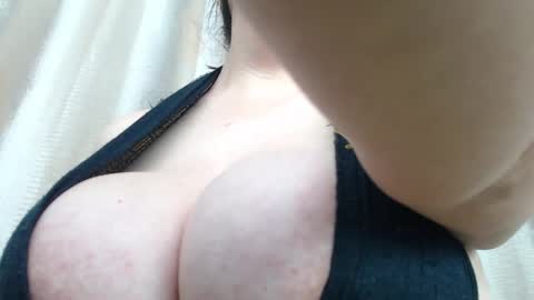 Snapshot of candyhottetiana chatting on January 27, 12:26 pm tatiana online show from January 27, 12:26 pm