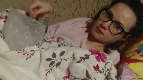 say meow and send tips  online show from February 21, 12:38 am