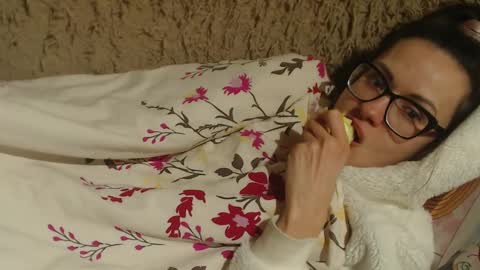 say meow and send tips  online show from February 23, 10:05 pm