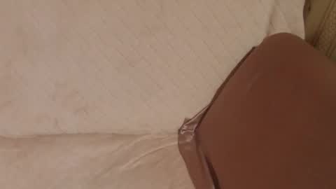 say meow and send tip  online show from October 25, 9:43 pm