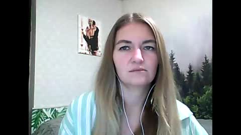 Daisy online show from September 24, 8:30 pm