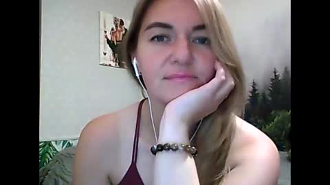 Daisy online show from September 13, 10:18 pm