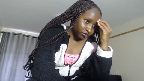 Snapshot of caramel_chocolate01 chatting on October 4, 6:30 am caramel online show from October 4, 6:30 am