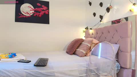 Snapshot of carameloo_06 chatting on February 8, 9:57 pm carolina online show from February 8, 9:57 pm