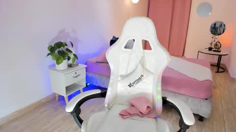 Alejandra online show from February 24, 2:00 am