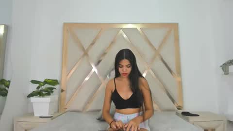 carlotaasm online show from March 17, 5:44 am