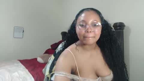 CARAMEL xoxo online show from February 19, 2:33 am