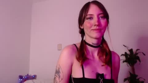 carmennrusso online show from November 18, 2:56 am