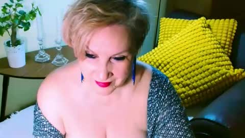 Snapshot of carmenrossi chatting on February 9, 8:33 am Carmen online show from February 9, 8:33 am