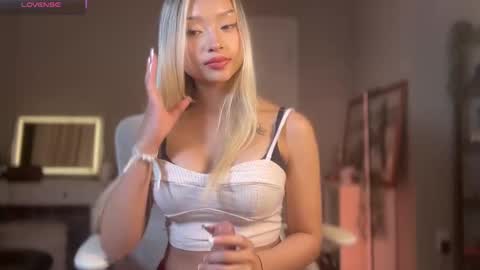 Snapshot of carmenxrose chatting on October 2, 1:21 am carmenxrose online show from October 2, 1:21 am