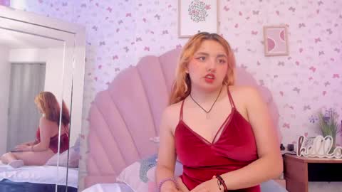 carmesi_ online show from May 4, 6:22 pm