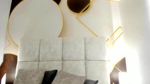 caro_giraldo_ online show from December 15, 8:14 pm