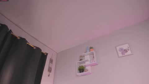 caro_sanchezz online show from March 9, 12:08 pm