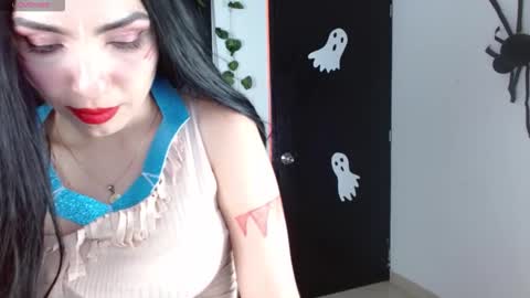 Caroline online show from October 22, 2:00 pm