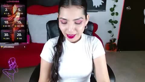 Caroline online show from October 7, 1:37 pm