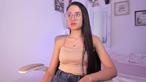 Caroline online show from February 13, 8:13 pm