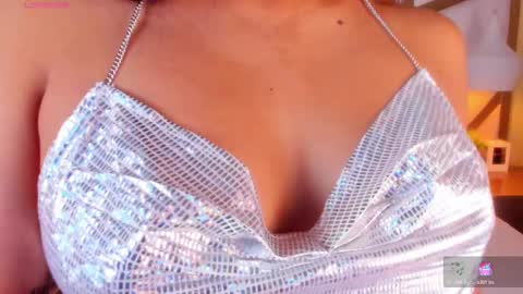 Caroline online show from October 25, 12:57 pm